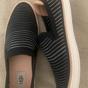 UGG summer boat casual shoes, great condition!